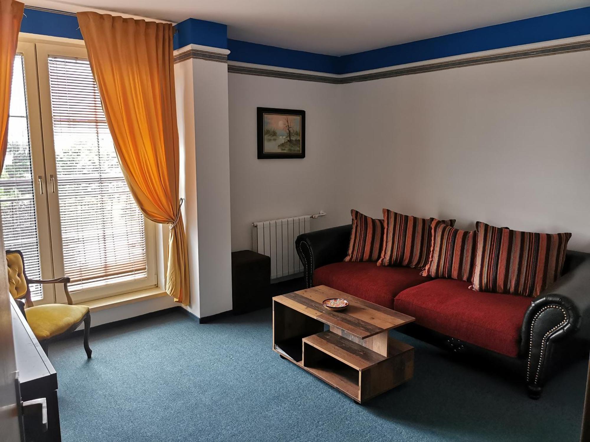 Hotel Diana Нове-Место-над-Вагом Номер фото